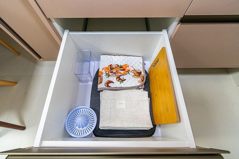 Ap de 1q Super Completo no Bairro Portão -PLU0304