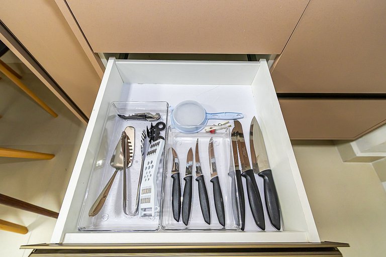 Ap de 1q Super Completo no Bairro Portão -PLU0304