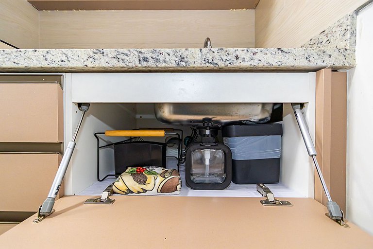 Ap de 1q Super Completo no Bairro Portão -PLU0304