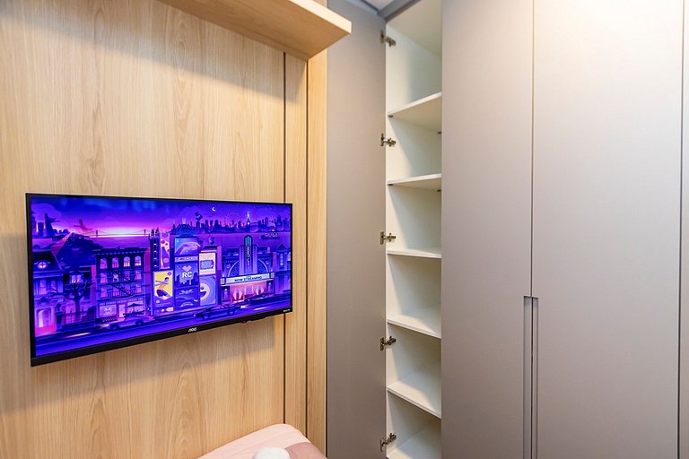 Apto de 2 Quartos c/ garagem no Água Verde-VBE1401