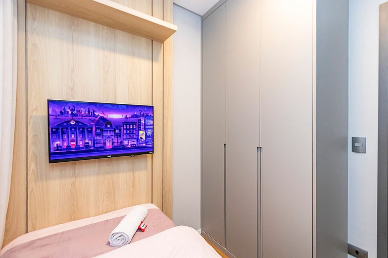 Apto de 2 Quartos c/ garagem no Água Verde-VBE1401