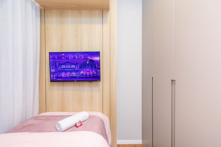 Apto de 2 Quartos c/ garagem no Água Verde-VBE1401