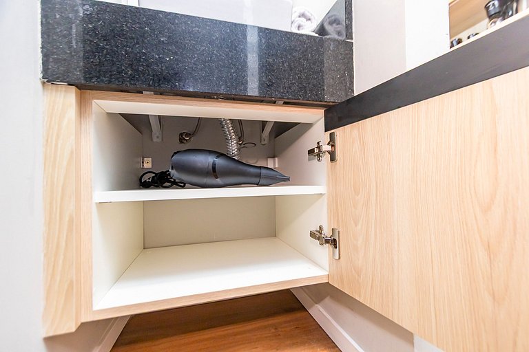 Apto de 2 Quartos c/ garagem no Água Verde-VBE1401