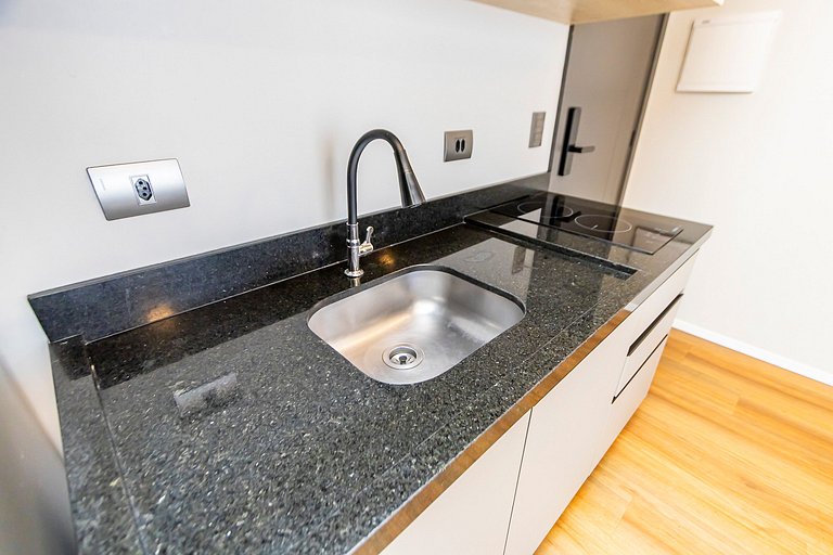 Apto de 2 Quartos c/ garagem no Água Verde-VBE1401