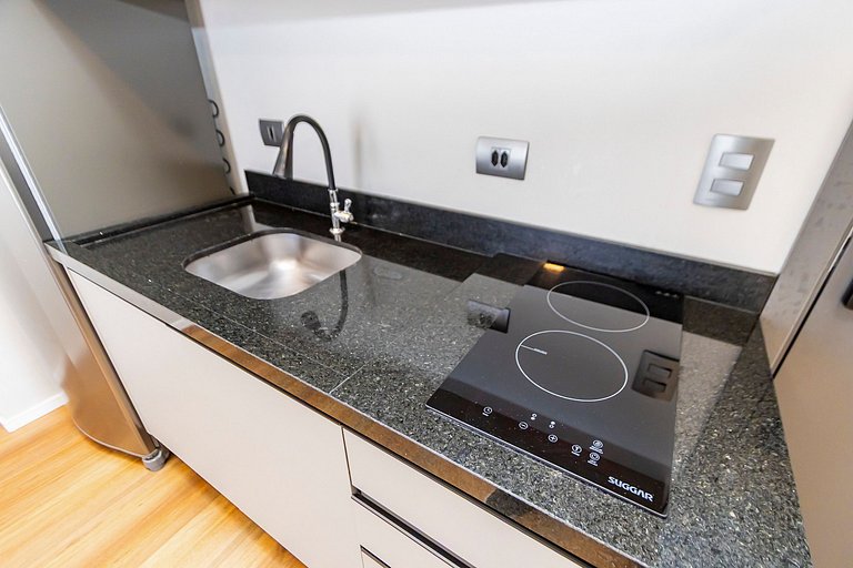 Apto de 2 Quartos c/ garagem no Água Verde-VBE1401