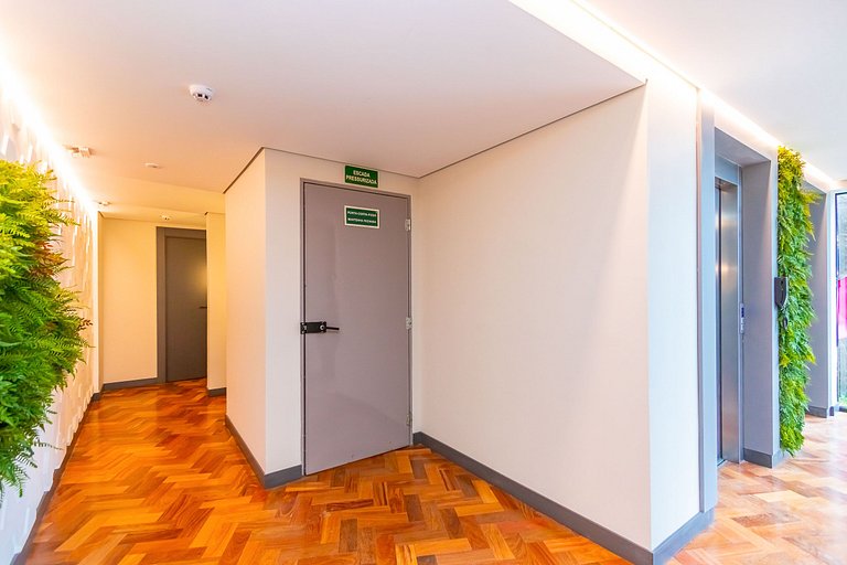 Apto de 2 Quartos c/ garagem no Água Verde-VBE1401