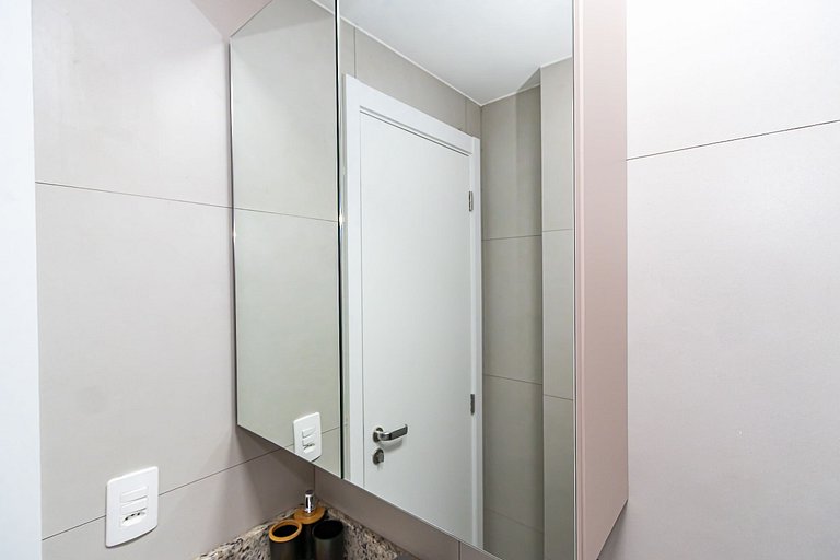 Apartamento Charmoso no Centro de Curitiba-ZIO0406