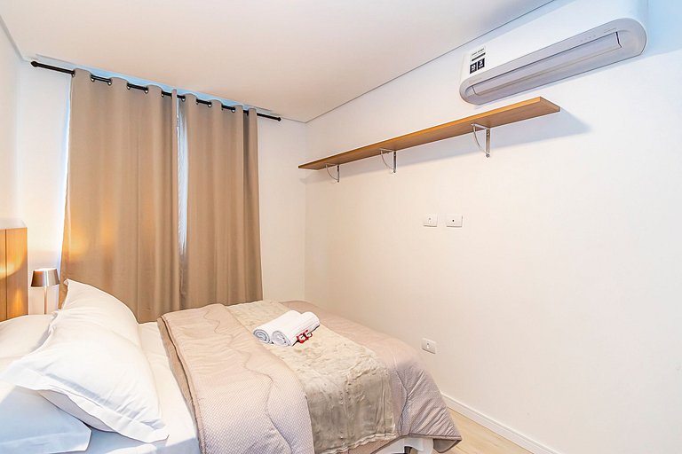 Apartamento Charmoso no Centro de Curitiba-ZIO0406