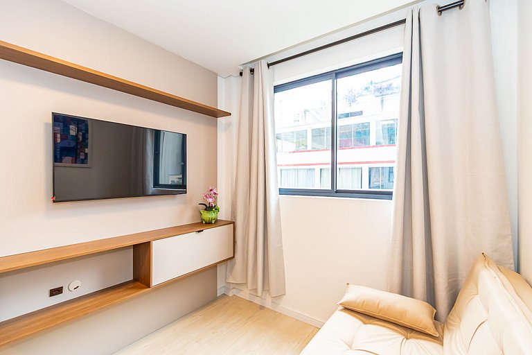 Apartamento Charmoso no Centro de Curitiba-ZIO0406