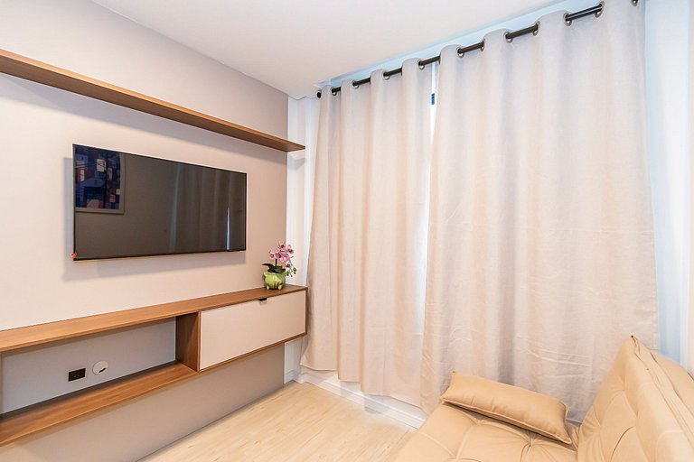 Apartamento Charmoso no Centro de Curitiba-ZIO0406