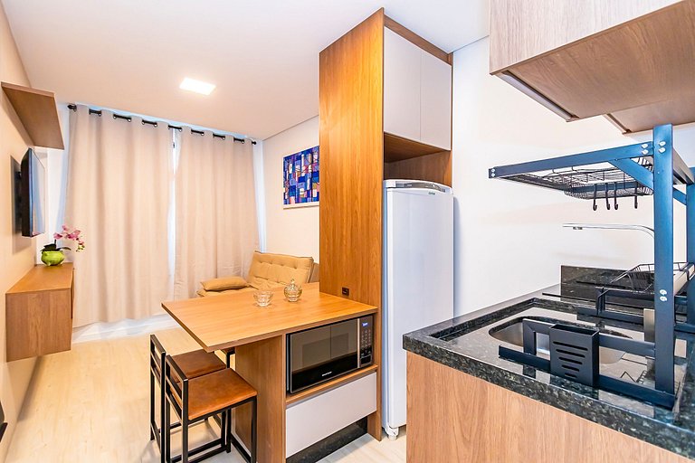 Apartamento Charmoso no Centro de Curitiba-ZIO0406