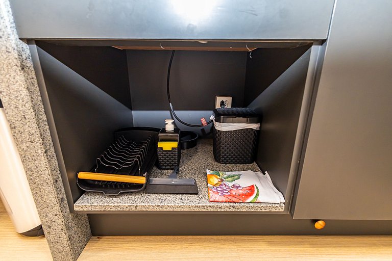 Studio Premium no Centro | c/ garagem - IBI2408