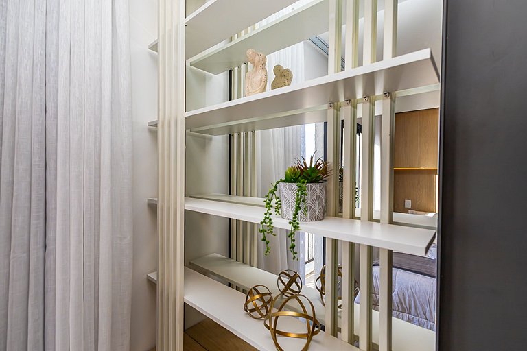 Studio Premium no Centro | c/ garagem - IBI2408