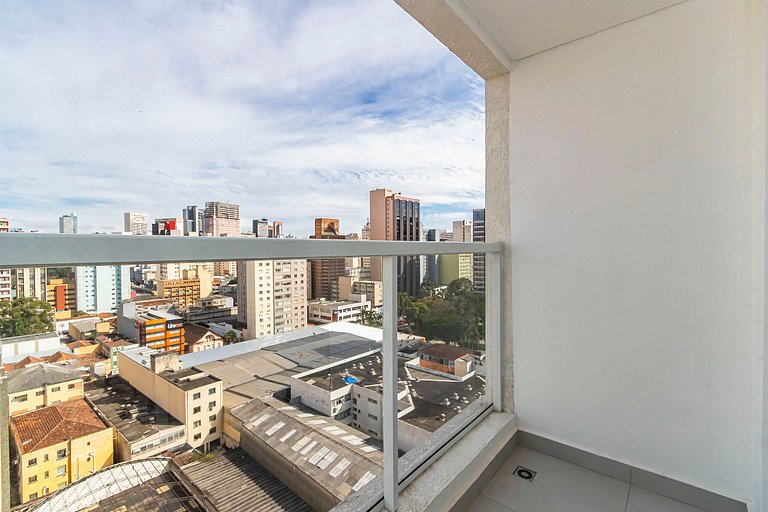 Studio c/ Garagem no Centro de Curitiba - MAN1518