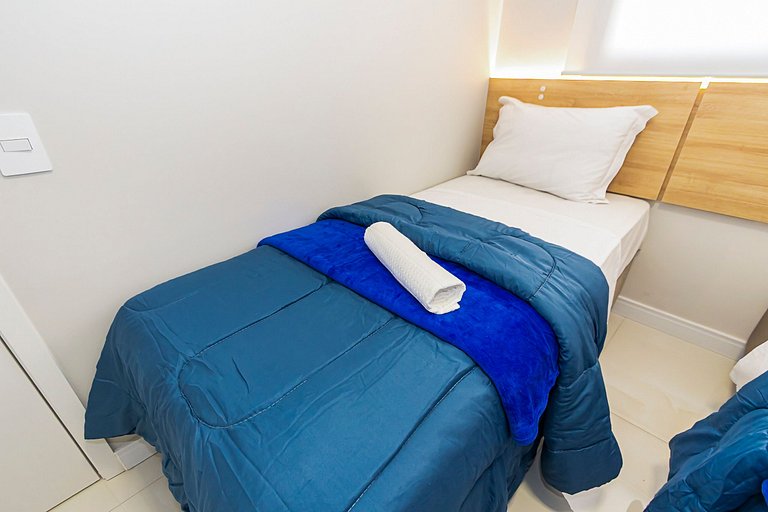 Apto de 2 Quartos no Centro, perto de tudo-CNA0612