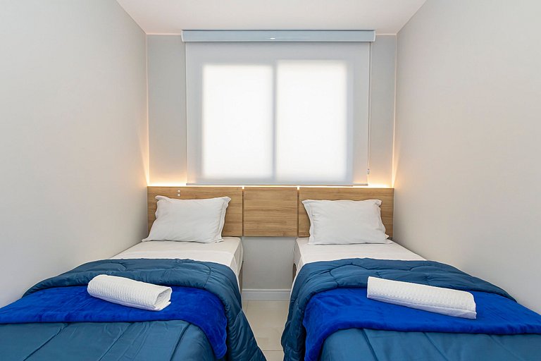 Apto de 2 Quartos no Centro, perto de tudo-CNA0612