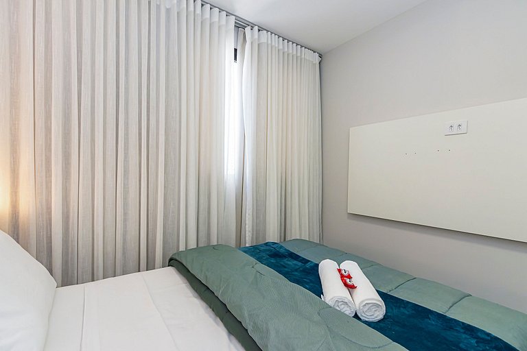Apto de 2 Quartos no Centro, perto de tudo-CNA0612
